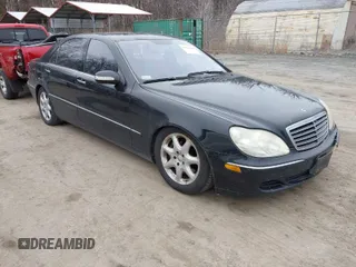 2005 Mercedes-Benz S-Class 4.3L with VIN WDBNG83J15A442273, listed as a IAAI auction lot 41556519 with 222,481 mi miles. Bid and sale history available at carsss.com. Image 1.