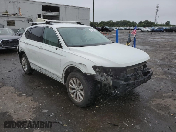 2018 Volkswagen Tiguan SEL with VIN 3VV3B7AX1JM090285, listed as a Copart auction lot 60719875 with 91,381 mi miles and Salvage title. Bid and sale history available at DreamBid. Image 4.