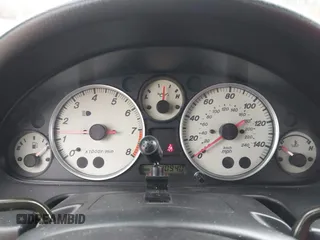 2003 Mazda MX-5 Miata Cloth z VIN JM1NB353X30308589, wystawiony jako IAAI lot #41454795 z przebiegiem 110 940 mil mil oraz . Historia ofert i sprzedaży dostępna na DreamBid. Obrazek 7.