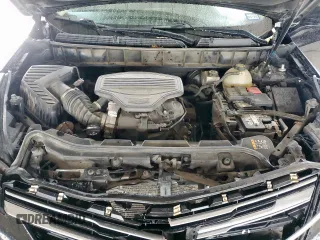 2017 Cadillac XT5 Luxury FWD with VIN 1GYKNBRS0HZ102572, listed as a Copart auction lot 58565705 with 160,798 mi miles and Salvage title. Bid and sale history available at DreamBid. Image 12.