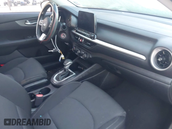 2021 Kia Forte LXS с VIN 3KPF24AD2ME387855, выставлен на аукционе IAAI как лот 41763614 с пробегом 46 144 миль миль и . История ставок и продаж доступна на DreamBid. Изображение 5.