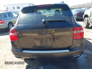 2010 Porsche Cayenne z VIN WP1AA2AP0ALA02855, wystawiony jako IAAI lot #38917556 z przebiegiem 86 881 mil mil oraz . Historia ofert i sprzedaży dostępna na DreamBid. Obrazek 17.