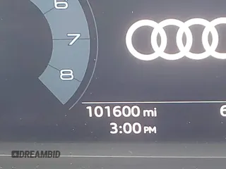 2020 Audi Q3 Premium z VIN WA1AECF30L1052472, wystawiony jako IAAI lot #41886809 z przebiegiem 101 600 mil mil oraz . Historia ofert i sprzedaży dostępna na DreamBid. Obrazek 15.