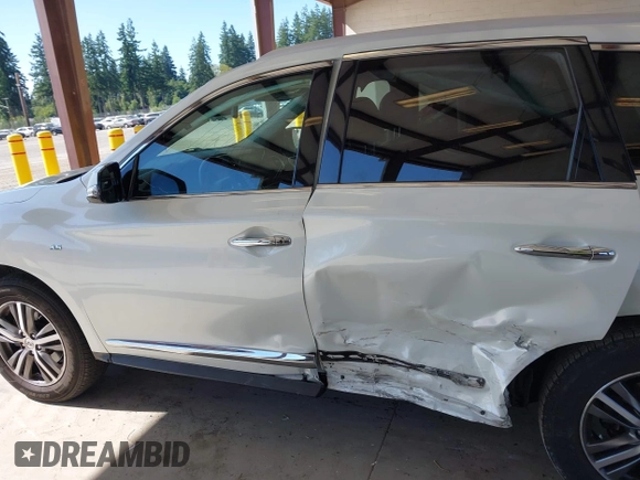 2020 Infiniti QX60 Luxe with VIN 5N1DL0MM4LC507648, listed as a IAAI auction lot 42640168 with 52,981 mi miles and . Bid and sale history available at DreamBid. Image 14.