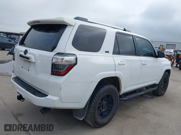 2023 Toyota 4Runner SR5 Premium z VIN JTEFU5JR4P5280720, wystawiony jako IAAI lot #42485671 z przebiegiem 38 785 mil mil oraz . Historia ofert i sprzedaży dostępna na DreamBid. Obrazek 4.