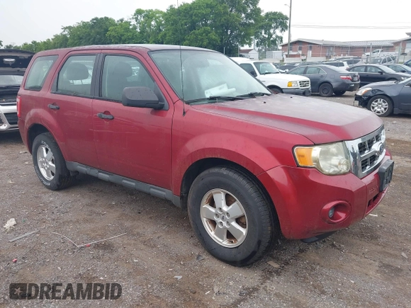 2012 Ford Escape XLS z VIN 1FMCU9C75CKB34585, wystawiony jako IAAI lot #42472033 z przebiegiem 184 695 mil mil oraz . Historia ofert i sprzedaży dostępna na DreamBid. Obrazek 1.