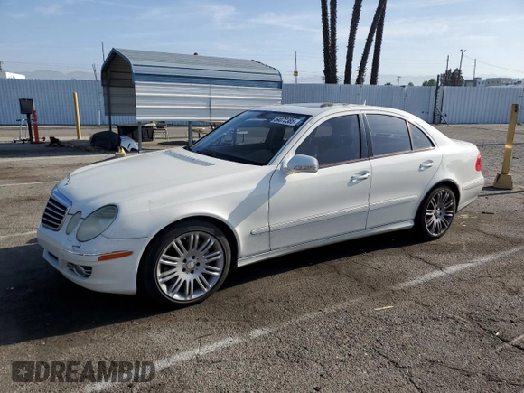 2008 Mercedes-Benz E-Class Luxury 3.5L with VIN WDBUF56X08B198675, listed as a Copart auction lot 54072385 with 152,087 mi miles and Clean Title. Bid and sale history available at carsss.com. Image 1.