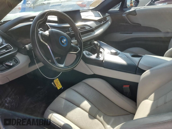 2015 BMW i8 z VIN WBY2Z2C51FV392465, wystawiony jako Copart lot #46313565 z przebiegiem Nie podano mil oraz Czysty tytuł • Clean title. Historia ofert i sprzedaży dostępna na DreamBid. Obrazek 7.