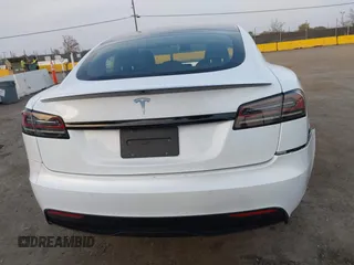 2022 Tesla Model S with VIN 5YJSA1E57NF483768, listed as a IAAI auction lot 41069339 with 35,342 mi miles and . Bid and sale history available at DreamBid. Image 16.