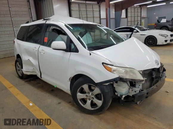 2012 Toyota Sienna LE AAS с VIN 5TDKK3DC1CS269618, выставлен на аукционе Copart как лот 49789095 с пробегом Не указан миль и Списание • Salvage title. История ставок и продаж доступна на DreamBid. Изображение 4.