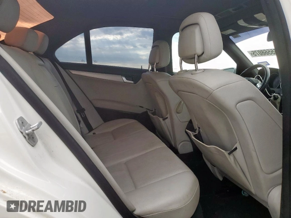 2014 Mercedes-Benz C 250 Sport with VIN WDDGF4HB4ER305780, listed as a Copart auction lot 55568075 with 138,153 mi miles and Clean Title. Bid and sale history available at DreamBid. Image 10.