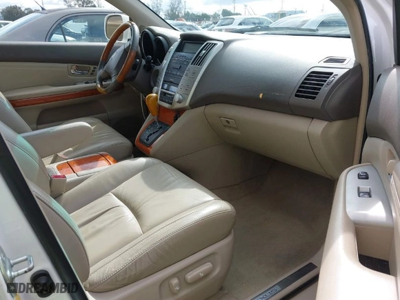 2004 Lexus RX 330 with VIN JTJGA31U440012038, listed as a IAAI auction lot 41738317 with 139,674 mi miles. Bid and sale history available at carsss.com. Image 5.