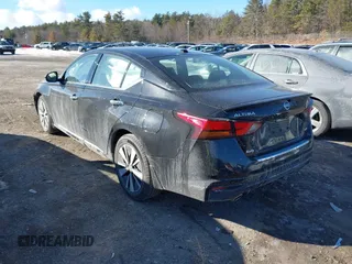 2019 Nissan Altima SL with VIN 1N4BL4EW7KC133107, listed as a IAAI auction lot 41433636 with 70,719 mi miles and . Bid and sale history available at carsss.com. Image 3.