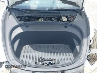 2023 Tesla Model 3 z VIN 5YJ3E1EA8PF384806, wystawiony jako IAAI lot #42526063 z przebiegiem 95 389 mil mil oraz . Historia ofert i sprzedaży dostępna na DreamBid. Obrazek 10.