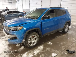 2024 Jeep Compass Latitude with VIN 3C4NJDBNXRT603931, listed as a IAAI auction lot 41597384 with 24,436 mi miles. Bid and sale history available at carsss.com. Image 19.