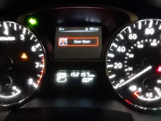 2015 Nissan Altima SV z VIN 1N4AL3APXFC453323, wystawiony jako IAAI lot #42096921 z przebiegiem 152 157 mil mil oraz . Historia ofert i sprzedaży dostępna na DreamBid. Obrazek 7.