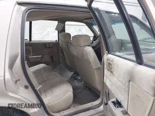 1991 Dodge Spirit z VIN 1B3XA46KXMF519542, wystawiony jako IAAI lot #42278204 z przebiegiem 134 919 mil mil oraz . Historia ofert i sprzedaży dostępna na DreamBid. Obrazek 8.