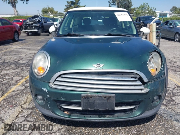 2013 MINI Hardtop with VIN WMWSU3C58DT545046, listed as a IAAI auction lot 42665896 with 60,973 mi miles and . Bid and sale history available at DreamBid. Image 12.