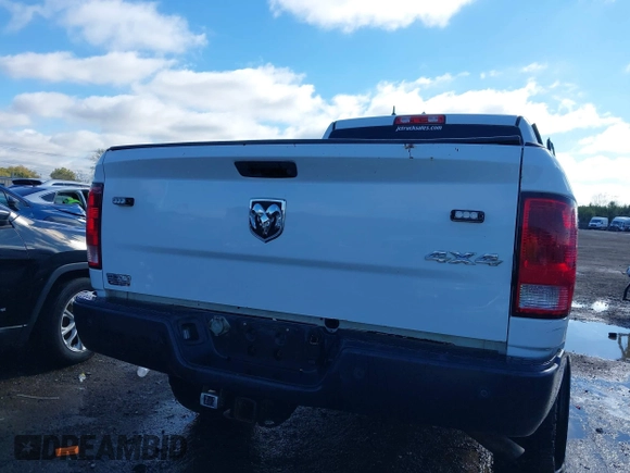2014 Ram 2500 Tradesman z VIN 3C6TR5CT1EG234972, wystawiony jako IAAI lot #40605313 z przebiegiem 170 001 mil mil oraz . Historia ofert i sprzedaży dostępna na DreamBid. Obrazek 17.