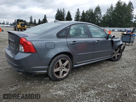 2010 Volvo S40 R-Design with VIN YV1672MH2A2511808, listed as a Copart auction lot 47414725 with 101,389 mi miles and Salvage Title. Bid and sale history available at carsss.com. Image 3.