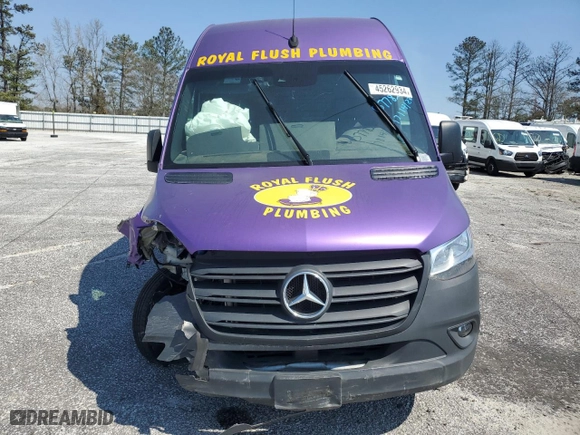 2022 Mercedes-Benz Sprinter Cargo Van with VIN W1Y4ECHY8NT107782, listed as a Copart auction lot 45262934 with 25,029 mi miles and Salvage Title. Bid and sale history available at carsss.com. Image 5.