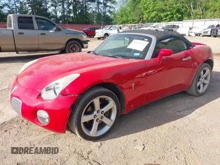 2006 Pontiac Solstice with VIN 1G2MB33B36Y101025, listed as a IAAI auction lot 42022422 with 197,378 mi miles. Bid and sale history available at carsss.com. Image 2.