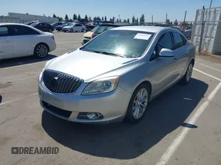 2016 Buick Verano Group z VIN 1G4PS5SK9G4142317, wystawiony jako IAAI lot #42304571 z przebiegiem 146 641 mil mil oraz . Historia ofert i sprzedaży dostępna na DreamBid. Obrazek 2.