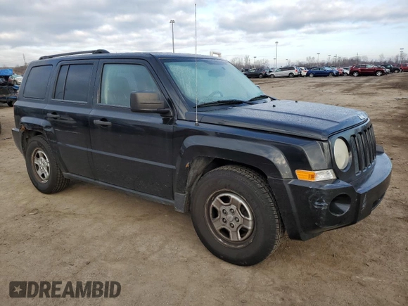 2008 Jeep Patriot Sport with VIN 1J8FT28W88D772426, listed as a Copart auction lot 82000924 with 220,130 mi miles and Clean Title. Bid and sale history available at carsss.com. Image 4.