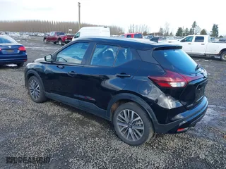 2021 Nissan Kicks SV with VIN 3N1CP5CV6ML505923, listed as a IAAI auction lot 41646487 with 73,014 mi miles. Bid and sale history available at carsss.com. Image 3.