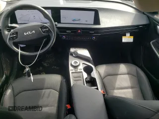 2024 Kia EV6 Wind with VIN KNDC34LA0R5198532, listed as a Copart auction lot 50887565 with 39,490 mi miles and Clean Title. Bid and sale history available at carsss.com. Image 8.