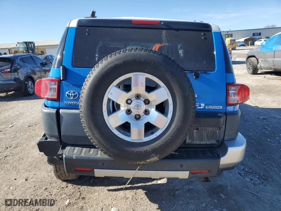 2007 Toyota FJ Cruiser with VIN JTEZU11F870011502, listed as a Copart auction lot 46432305 with 200,595 mi miles and Clean Title. Bid and sale history available at carsss.com. Image 6.