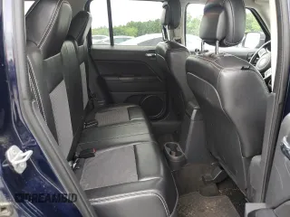 2013 Jeep Patriot Latitude z VIN 1C4NJRFB9DD274778, wystawiony jako Copart lot #58672365 z przebiegiem 125 246 mil mil oraz Czysty tytuł • Clean title. Historia ofert i sprzedaży dostępna na DreamBid. Obrazek 11.
