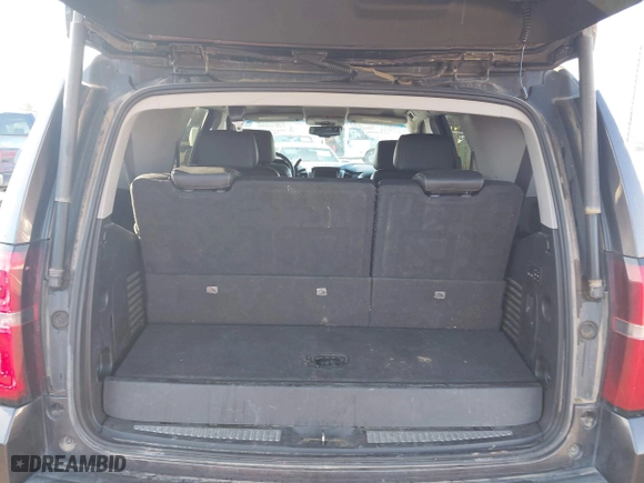 2018 Chevrolet Tahoe Premier with VIN 1GNSCCKC5JR204676, listed as a IAAI auction lot 41731192 with 130,528 mi miles. Bid and sale history available at carsss.com. Image 8.