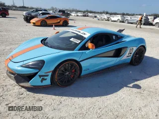 2017 McLaren 570S z VIN SBM13DAA8HW001360, wystawiony jako Copart lot #75650664 z przebiegiem Nie podano mil oraz Szkody całkowita. Historia ofert i sprzedaży dostępna na DreamBid. Obrazek 1.