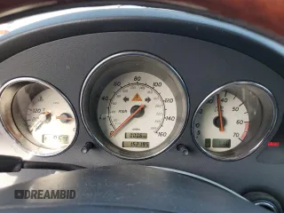 2002 Mercedes-Benz SLK 320 z VIN WDBKK65F22F253077, wystawiony jako Copart lot #50562985 z przebiegiem 152 195 mil mil oraz Szkoda całkowita • Salvage title. Historia ofert i sprzedaży dostępna na DreamBid. Obrazek 9.