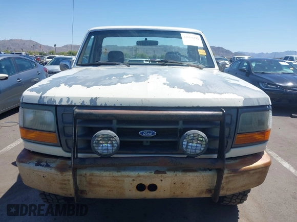 1992 Ford F-150 with VIN 1FTEF14H0NLA47691, listed as a IAAI auction lot 42096312 with 1 mi miles. Bid and sale history available at carsss.com. Image 13.