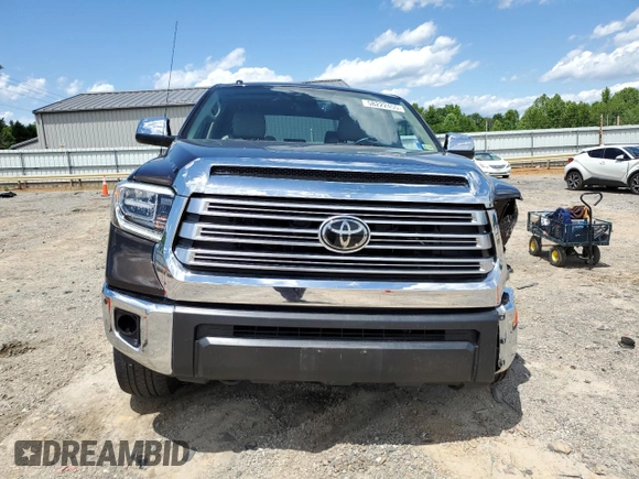 2018 Toyota Tundra SR5 z VIN 5TFHW5F17JX690045, wystawiony jako Copart lot #58222455 z przebiegiem 29 988 mil mil oraz Szkoda całkowita • Salvage title. Historia ofert i sprzedaży dostępna na DreamBid. Obrazek 5.
