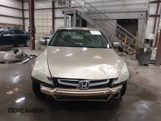 2005 Honda Accord LX z VIN 1HGCM56405A154610, wystawiony jako IAAI lot #41981328 z przebiegiem 177 047 mil mil oraz . Historia ofert i sprzedaży dostępna na DreamBid. Obrazek 13.