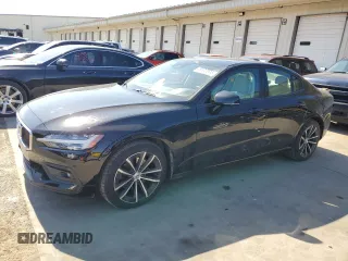 2021 Volvo S60 Momentum with VIN 7JR102FK5MG102126, listed as a Copart auction lot 48800064 with 83,785 mi miles and Salvage Title. Bid and sale history available at carsss.com. Image 1.