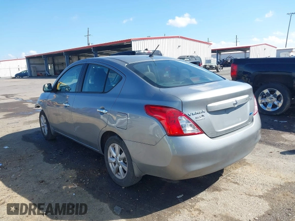 2012 Nissan Versa SL with VIN 3N1CN7AP6CL932748, listed as a IAAI auction lot 41532452 with 110,881 mi miles. Bid and sale history available at carsss.com. Image 3.