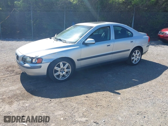 2003 Volvo S60 with VIN YV1RH59H632284355, listed as a IAAI auction lot 42033874 with 179,000 mi miles. Bid and sale history available at carsss.com. Image 2.