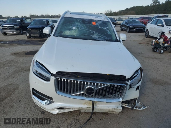 2024 Volvo XC90 Core Bright Theme with VIN YV4L12PKXR1183828, listed as a Copart auction lot 77121594 with 0 mi miles and Salvage Title. Bid and sale history available at carsss.com. Image 5.