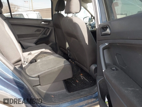 2018 Volkswagen Tiguan S with VIN 3VV1B7AX6JM108786, listed as a IAAI auction lot 41708099 with 162,289 mi miles and . Bid and sale history available at DreamBid. Image 8.