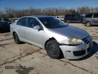 2007 Volkswagen Jetta z VIN 3VWHG71K27M111595, wystawiony jako Copart lot #42016995 z przebiegiem 155 565 mil mil oraz Czysty tytuł • Clean title. Historia ofert i sprzedaży dostępna na DreamBid. Obrazek 4.