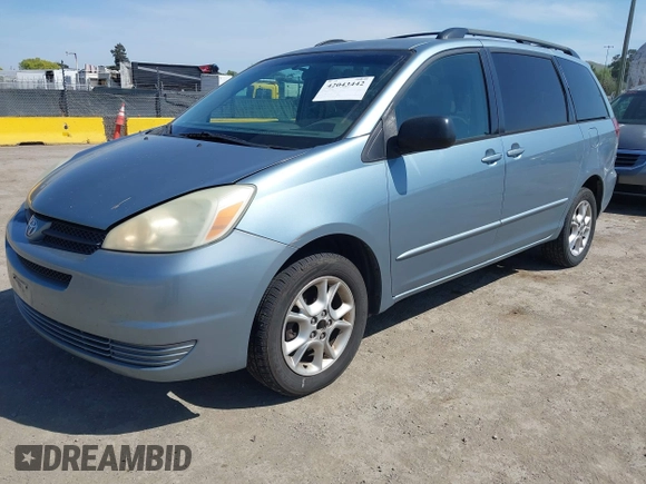 2005 Toyota Sienna LE with VIN 5TDBA23CX5S046446, listed as a IAAI auction lot 42043442 with 227,101 mi miles. Bid and sale history available at carsss.com. Image 2.