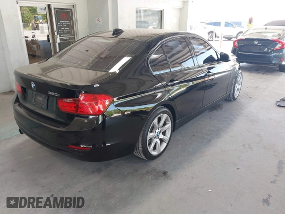 2015 BMW 3 Series 320i с VIN WBA3B1G50FNT64152, выставлен на аукционе IAAI как лот 42303555 с пробегом 115 421 миль миль и . История ставок и продаж доступна на DreamBid. Изображение 4.