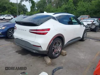 2024 Genesis GV60 z VIN KMUKEDSB0RU021546, wystawiony jako IAAI lot #39977634 z przebiegiem 8107 mil mil oraz . Historia ofert i sprzedaży dostępna na DreamBid. Obrazek 4.