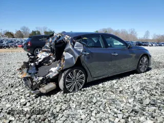 2023 Nissan Altima SL with VIN 1N4BL4EV5PN363165, listed as a Copart auction lot 50134295 with 52,342 mi miles and Non Repairable. Bid and sale history available at DreamBid. Image 3.