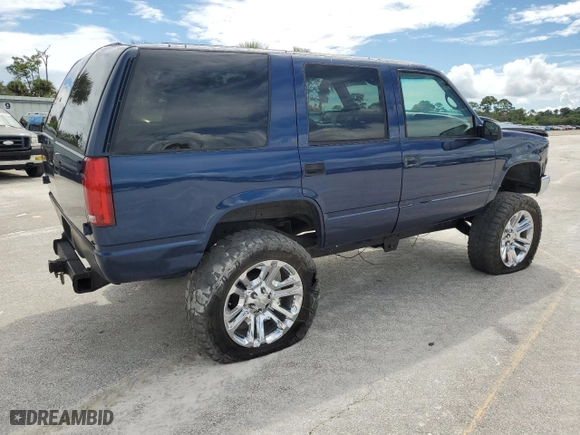 1998 Chevrolet Tahoe Z71 with VIN 1GNEK13R3WR110598, listed as a Copart auction lot 72327974 with 201,313 mi miles and Salvage Title. Bid and sale history available at carsss.com. Image 3.