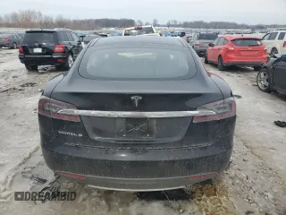 2013 Tesla Model S with VIN 5YJSA1CN8DFP27459, listed as a Copart auction lot 45962835 with Not Provided miles and Salvage Title. Bid and sale history available at DreamBid. Image 6.